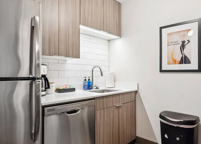 Hébergement de vacances Downtown Penthouse - Mich Ave 2bd Gym And Views #12 *